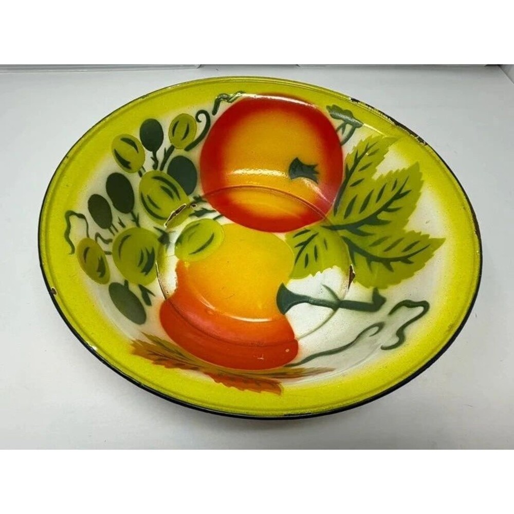 Vintage 1950s fruit bowl with petina and color wear